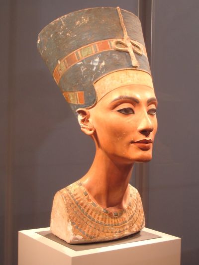 Nefertiti_berlin.jpg